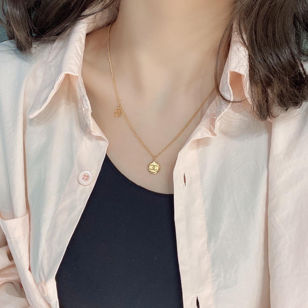 Replica CHANEL Necklace
