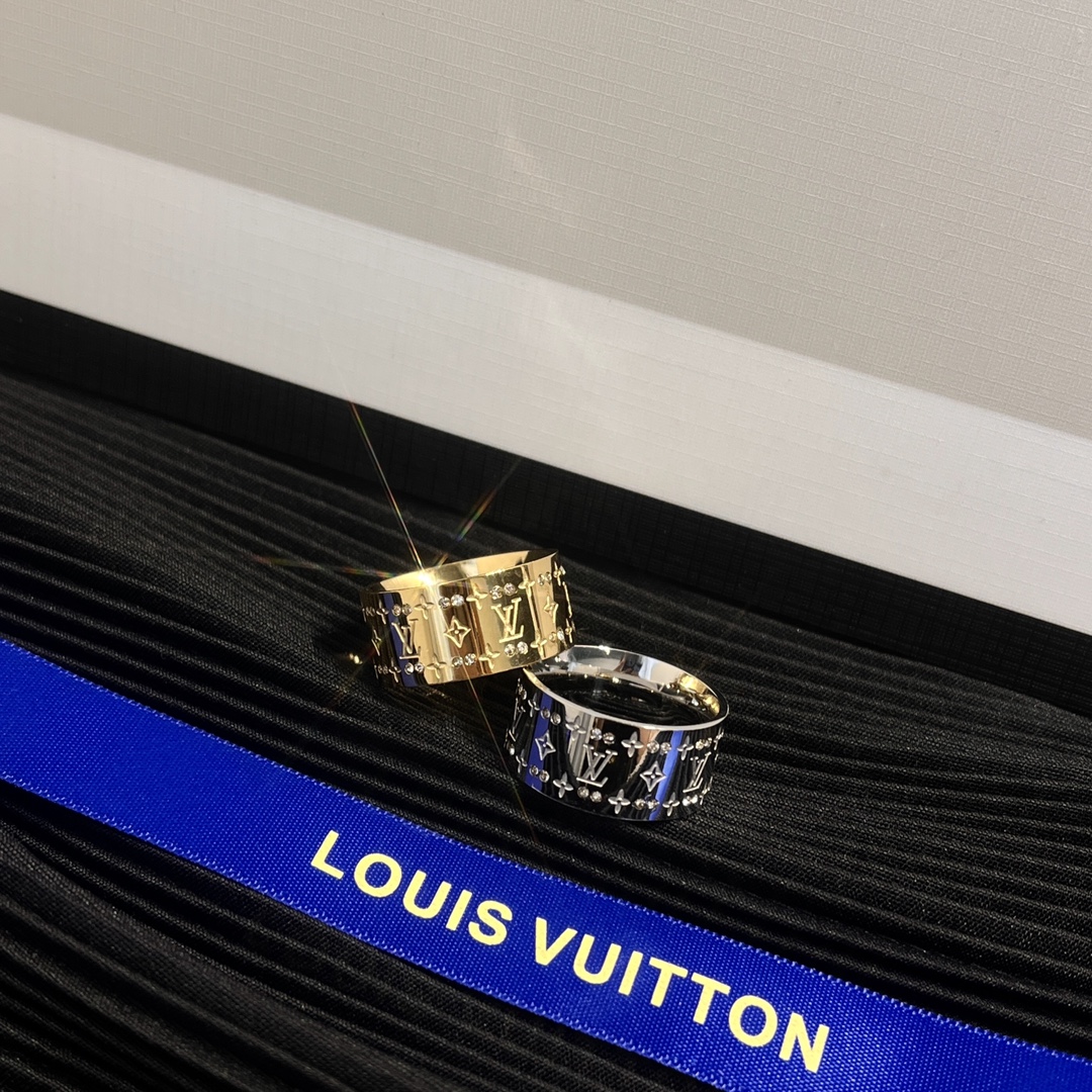 Replica LOUIS VUITTON Ring