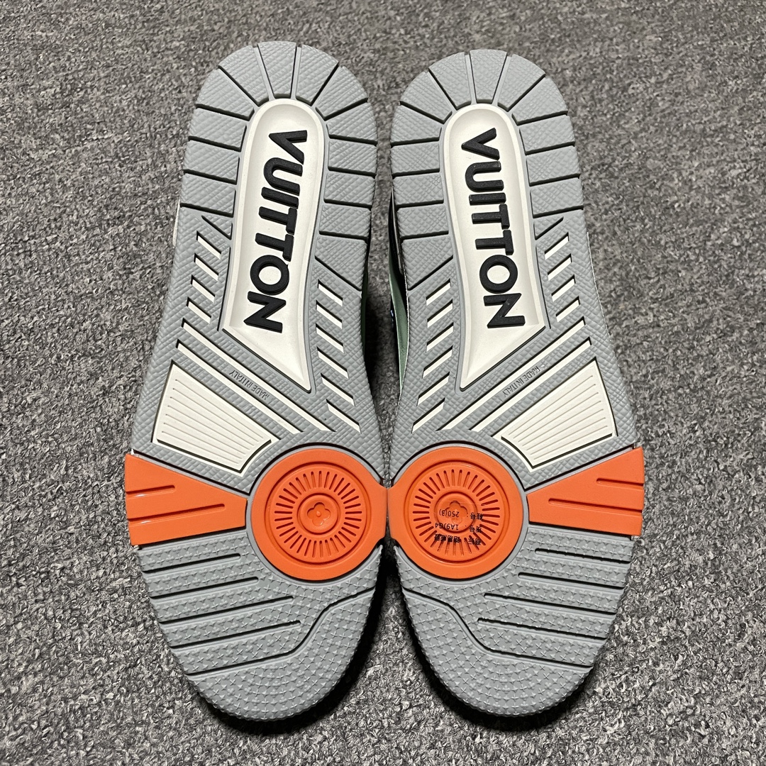 Replica Louis Vuitton Shoe Louis Vuitton LV Trainer Size 38-46F