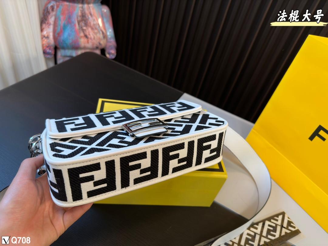 Replica Fendi Bag 14*27CM