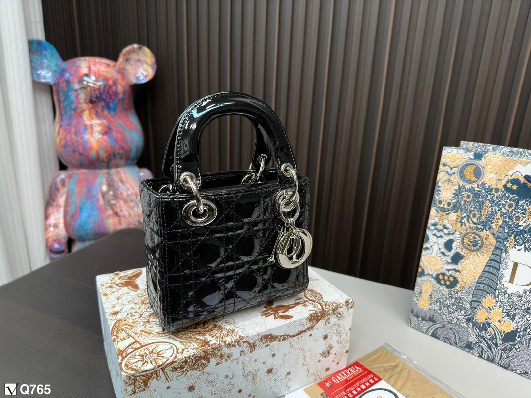 Replica Dior Bag  14*17*7CM