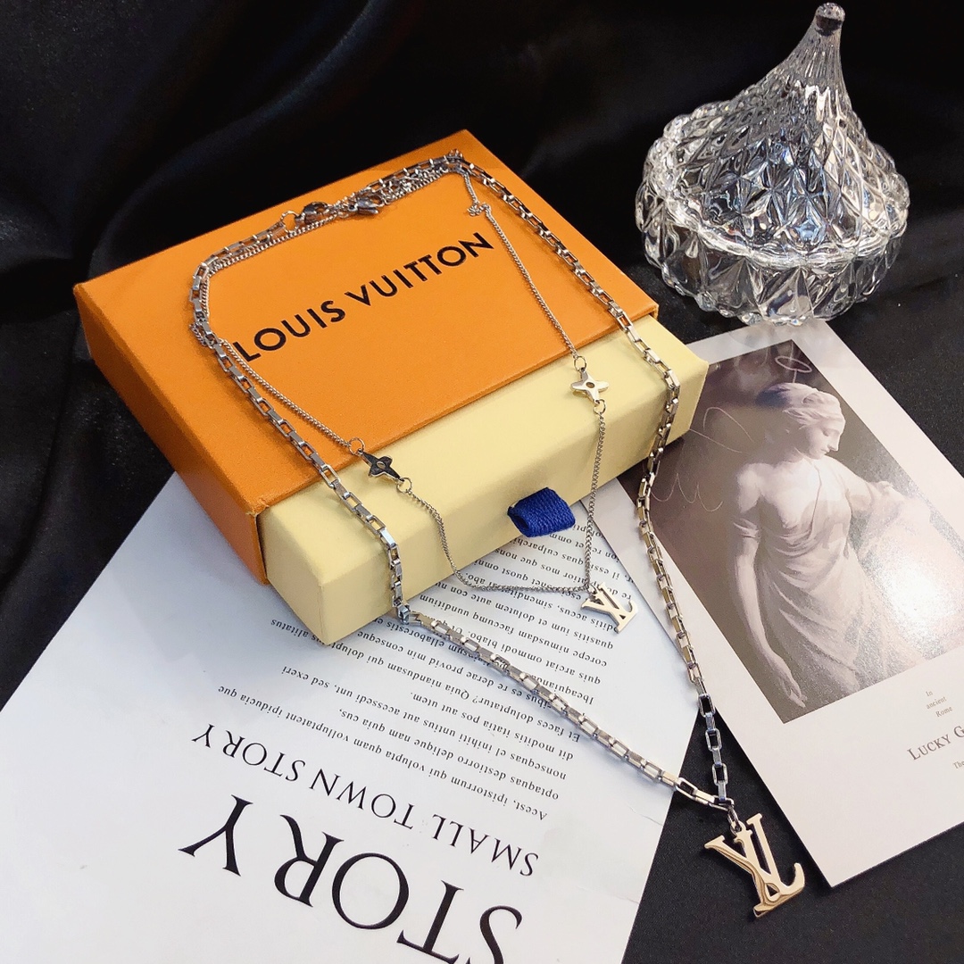 Replica LOUIS VUITTON Necklace