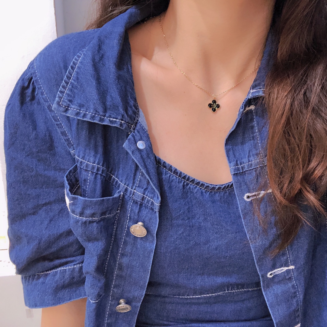 Replica LOUIS VUITTON Necklace