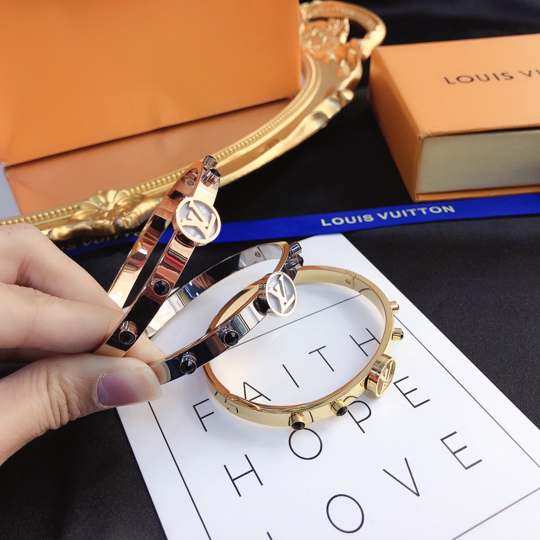 Replica LOUIS VUITTON Bangle