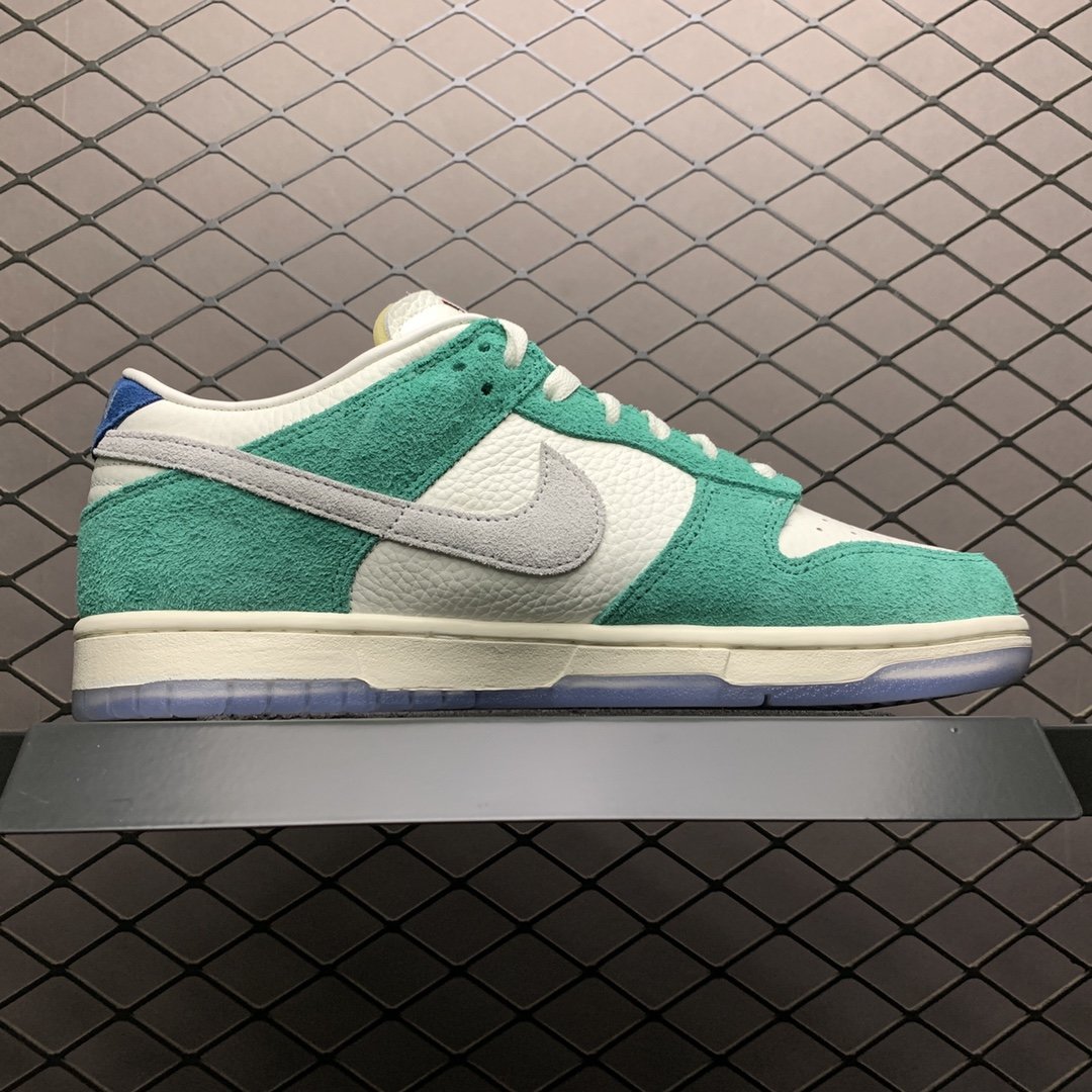 Replica Nike Dunk SB Shoe Kasina x Nike Dunk SB Low 80s Bus CZ6501-101 36-47.5