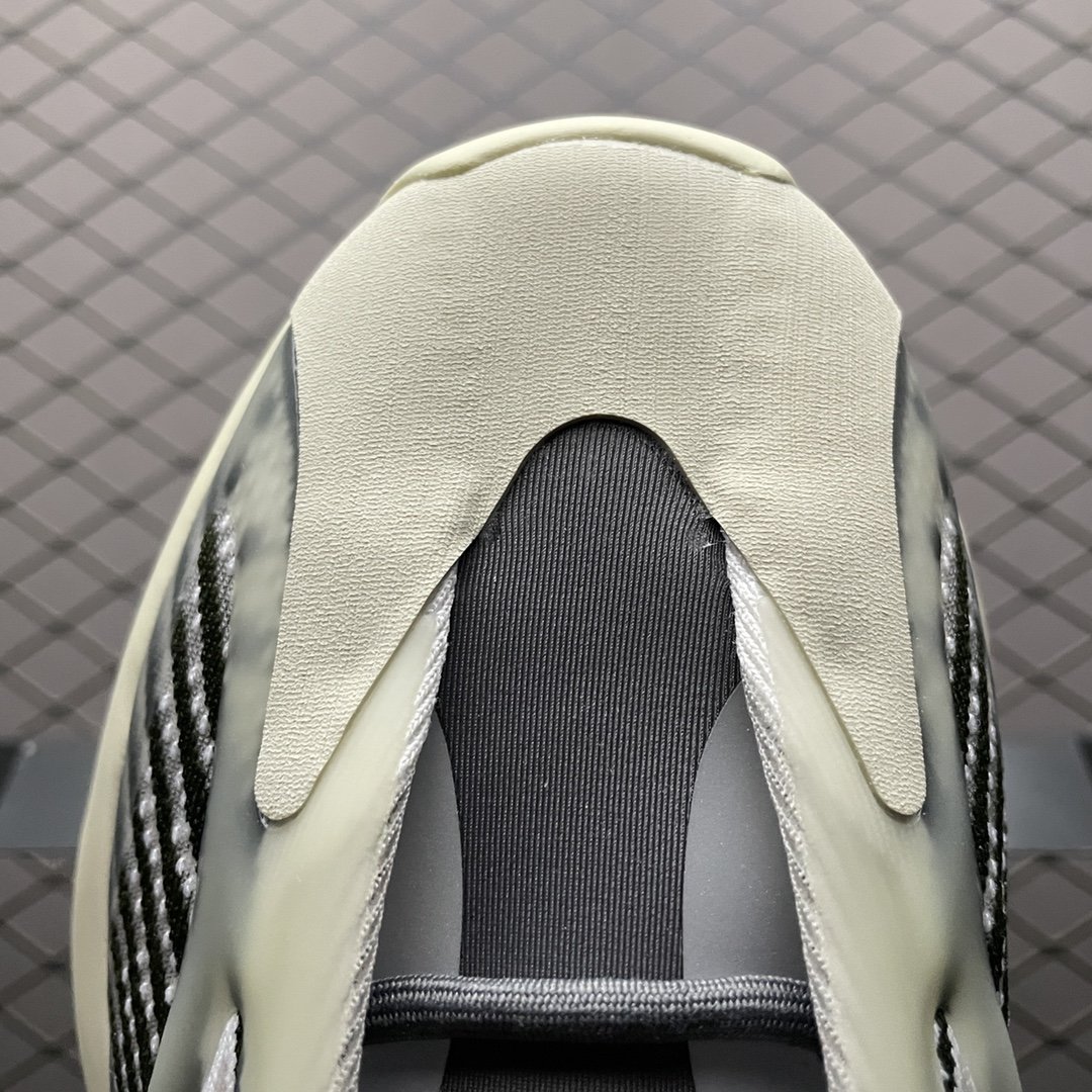 Replica Adidas Yeezy Shoe Adidas Yeezy 700V3 ID1674 Size 36-48 37YEFT101
