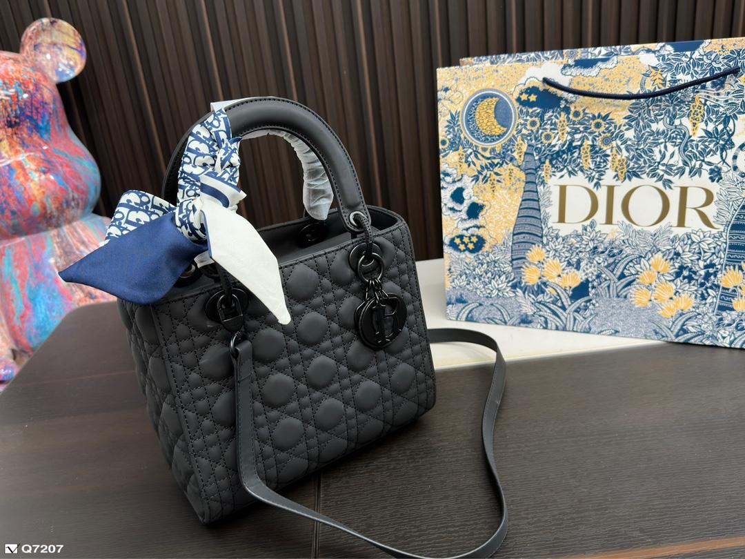 Replica Dior Bag 23*20CM