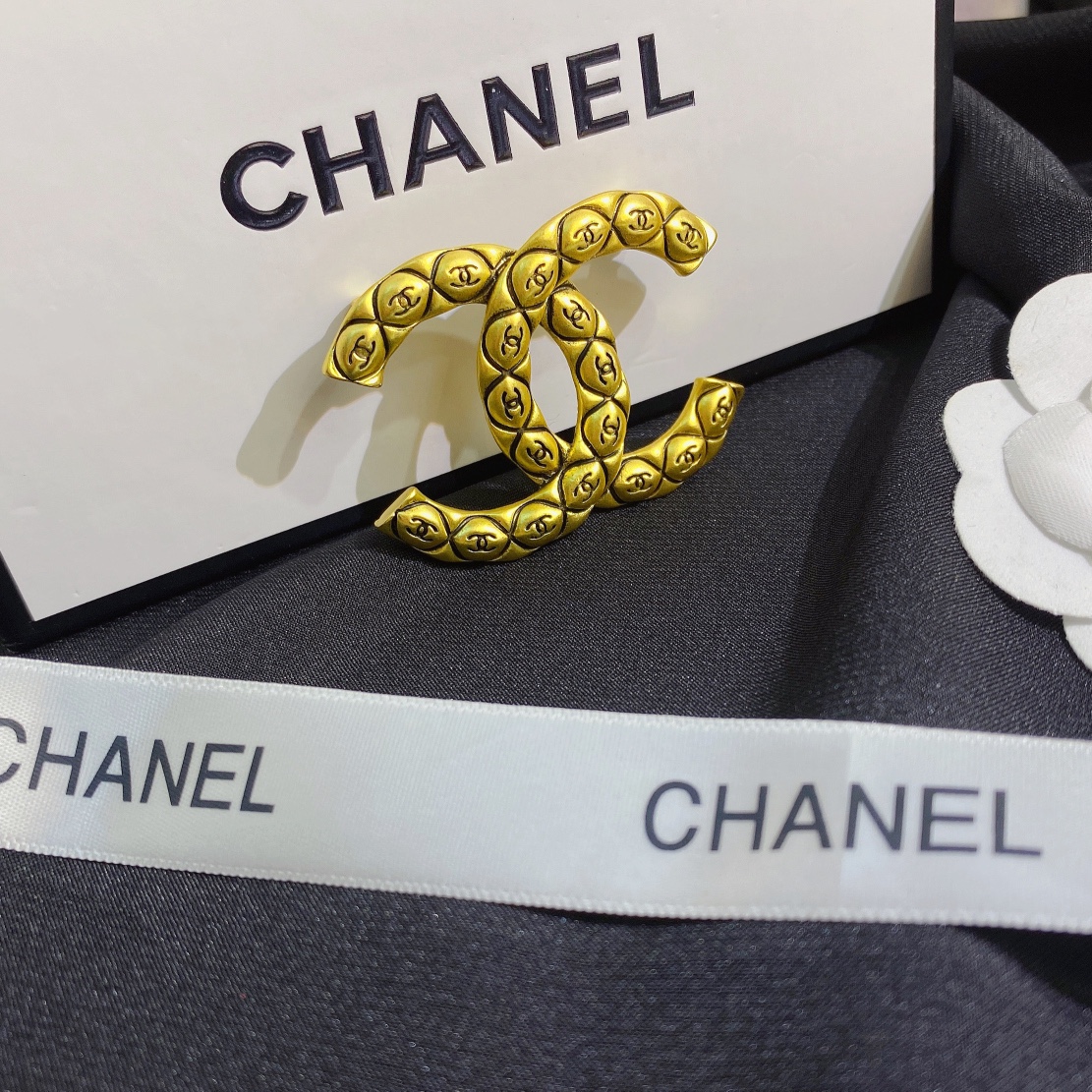 Replica CHANEL Brooch