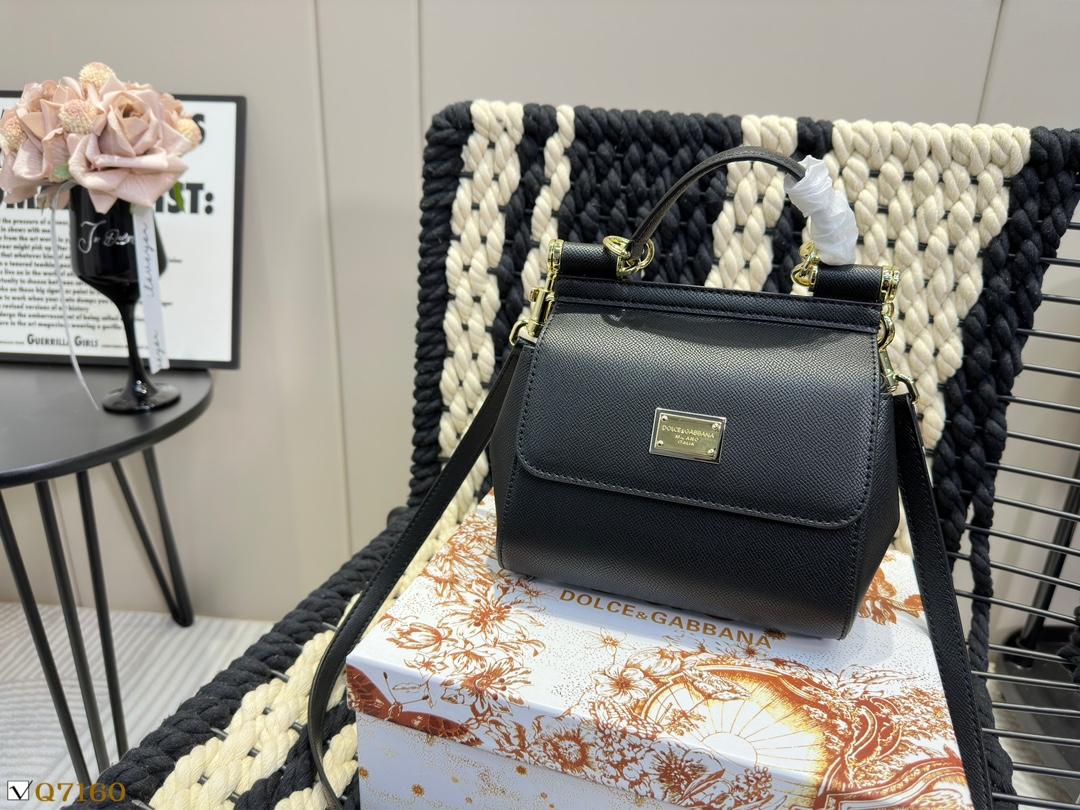 Replica Dolce Gabbana Bag 20*12CM/18*16CM