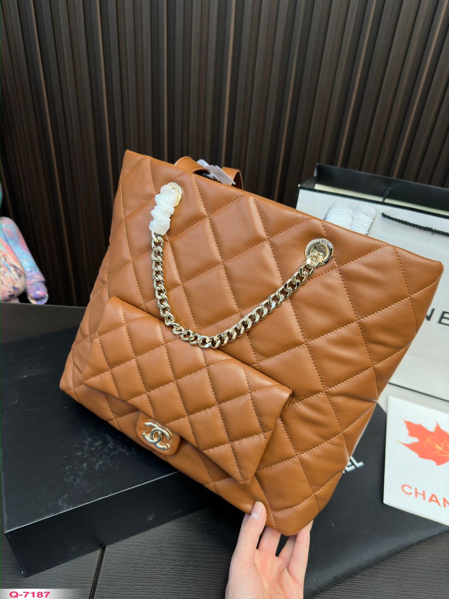 Replica Chanel Bag 33*31CM