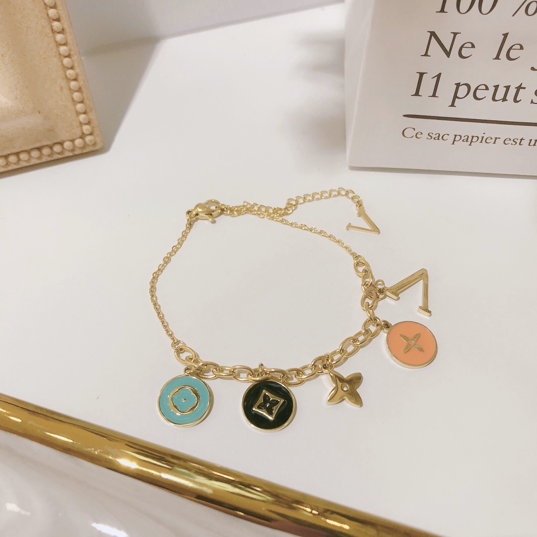Replica LOUIS VUITTON Bracelet