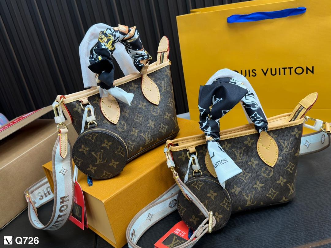 Replica Louis Vuitton Bag 13*19CM