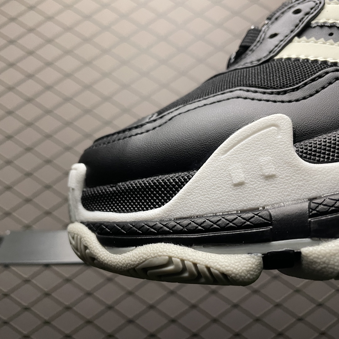 Replica Balenciaga Shoe AD x Balenciaga Triple S Sneaker SIZE 35-46 42IFTT95