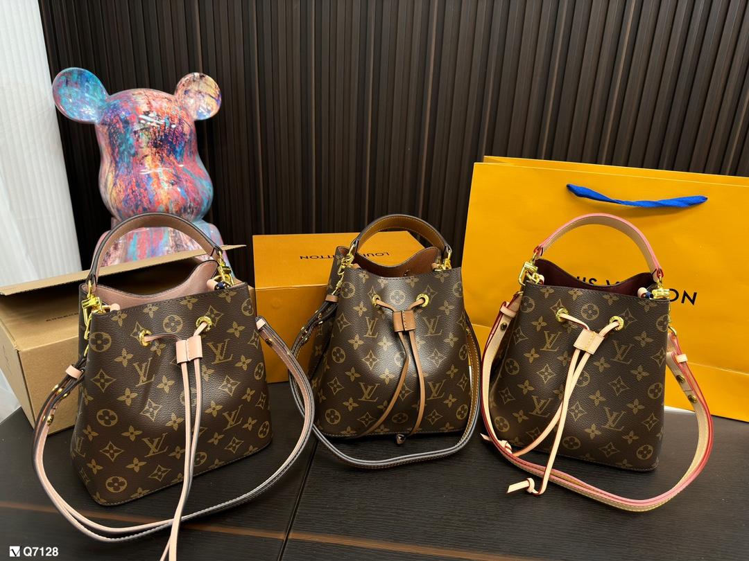 Replica Louis Vuitton Bag 20*20CM