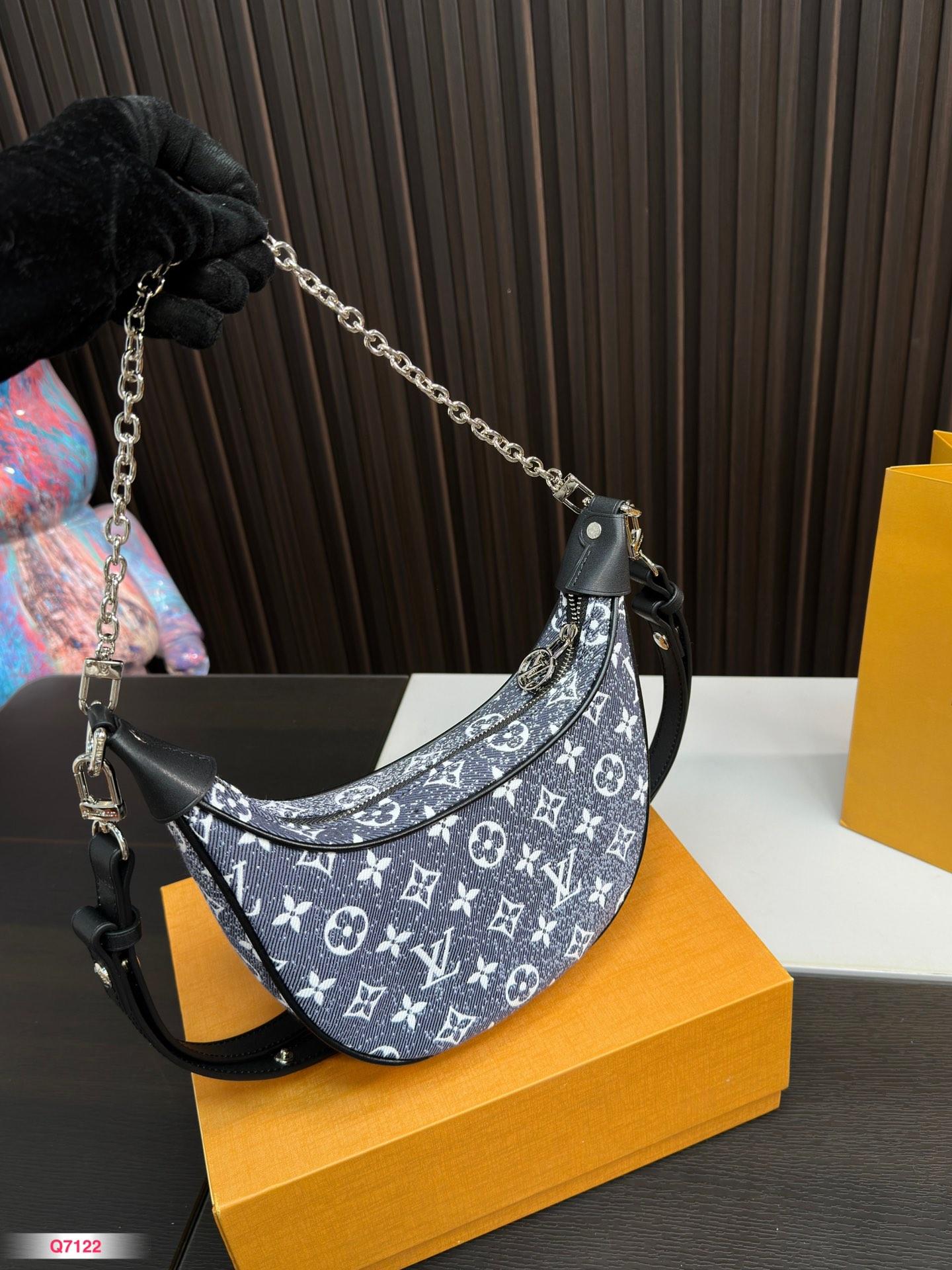 Replica Louis Vuitton Bag 12*22CM