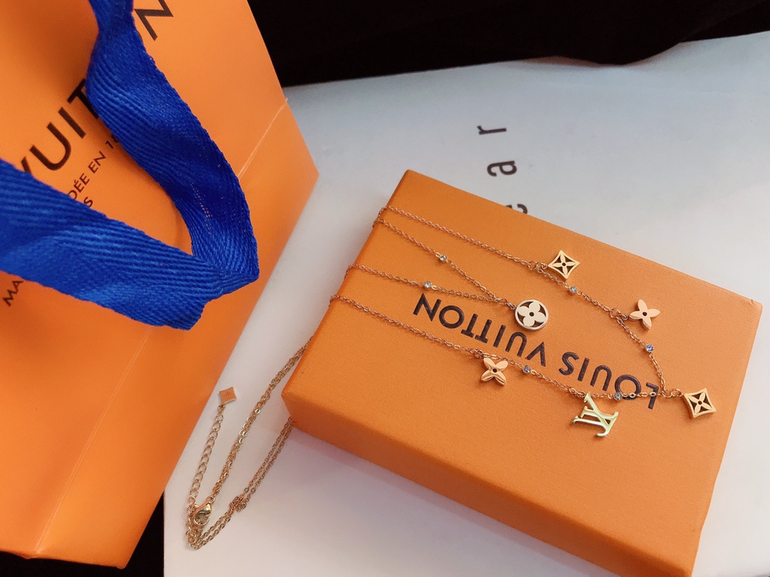 Replica LOUIS VUITTON Necklace