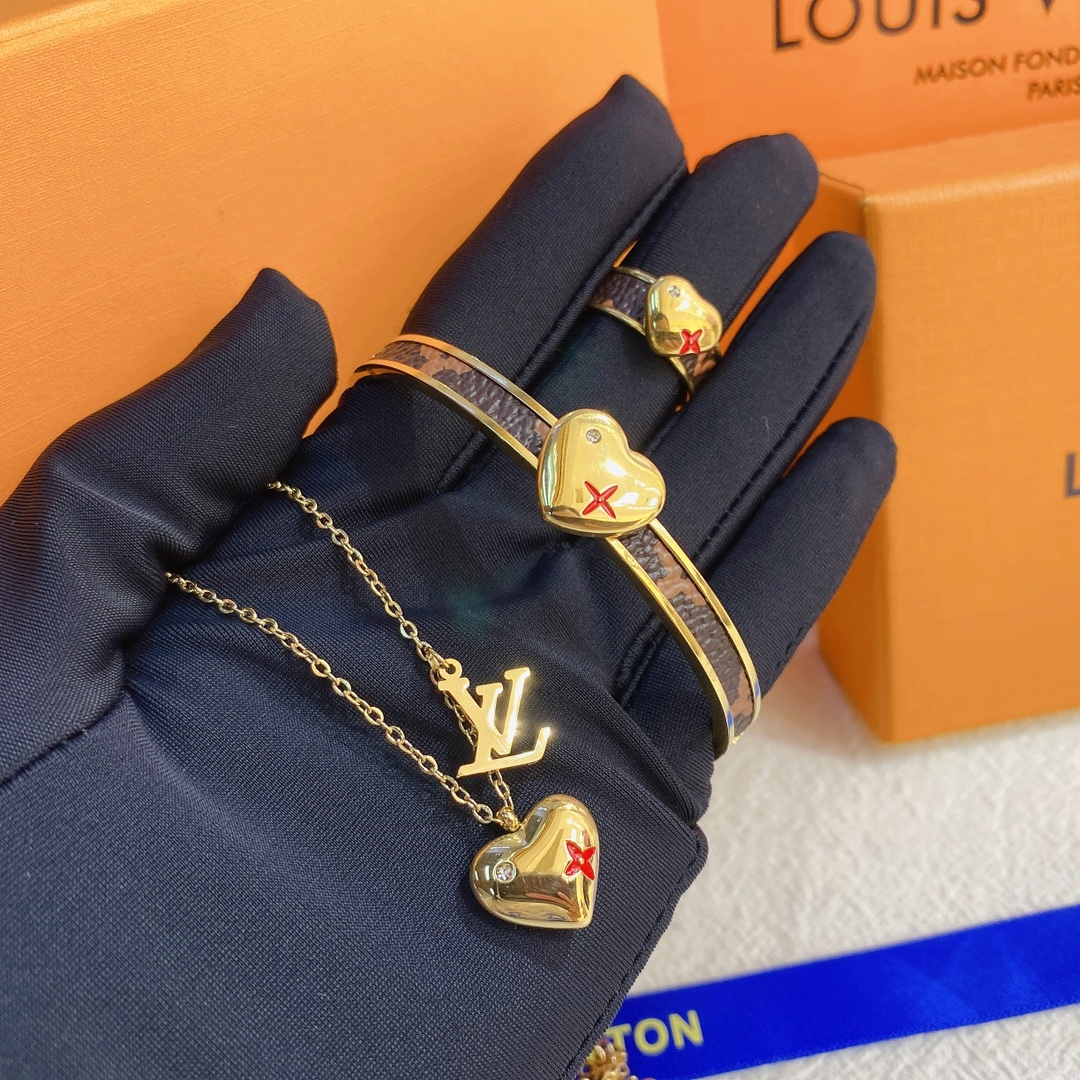 Replica LOUIS VUITTON Ring