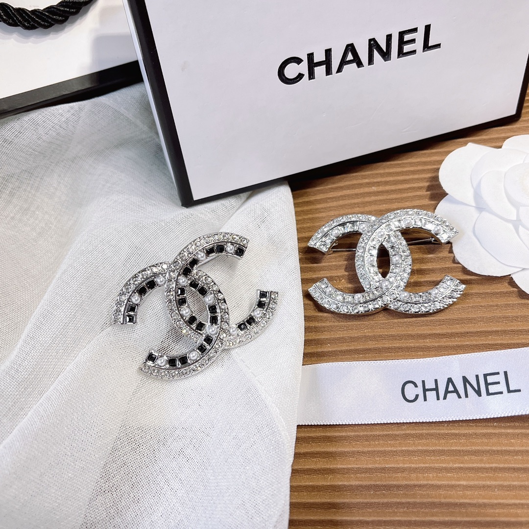 Replica CHANEL Brooch