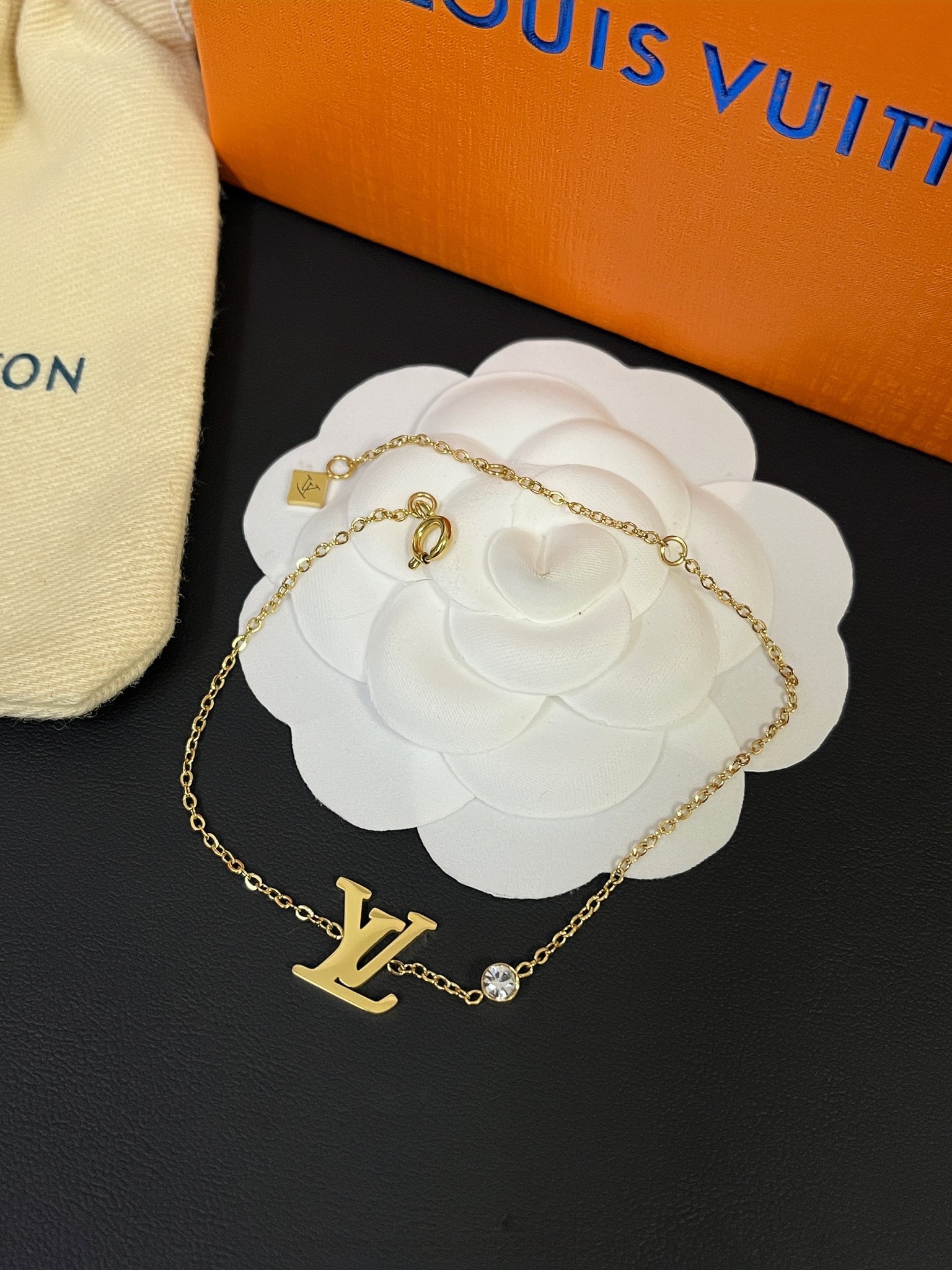Replica LOUIS VUITTON Bracelet
