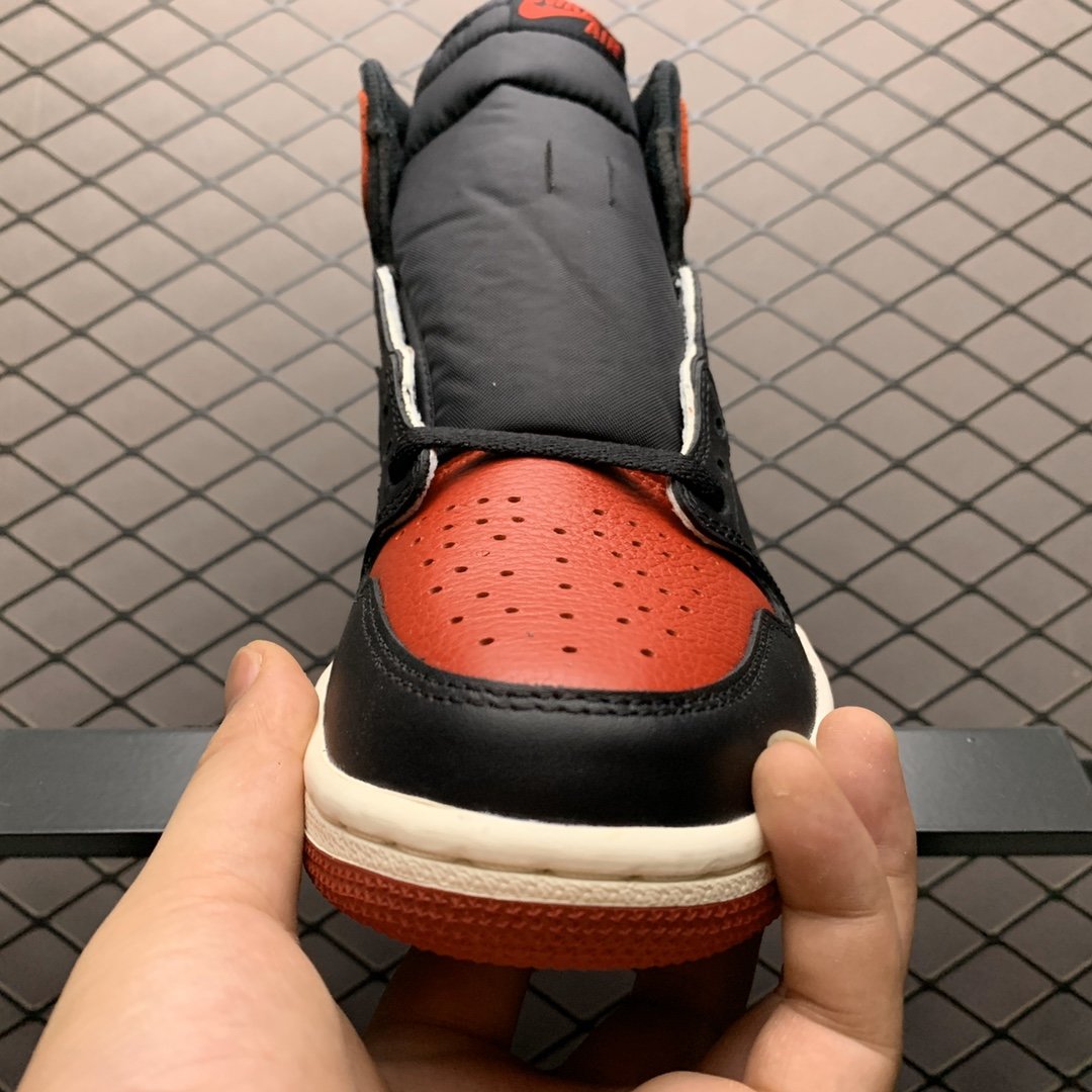 Replica Air Jordan Shoe Air Jordan 1 High Black Toe AJ1 555088-610 40-47.5