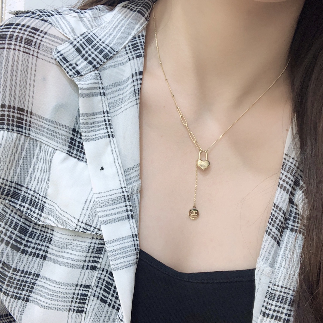 Replica CHANEL Necklace