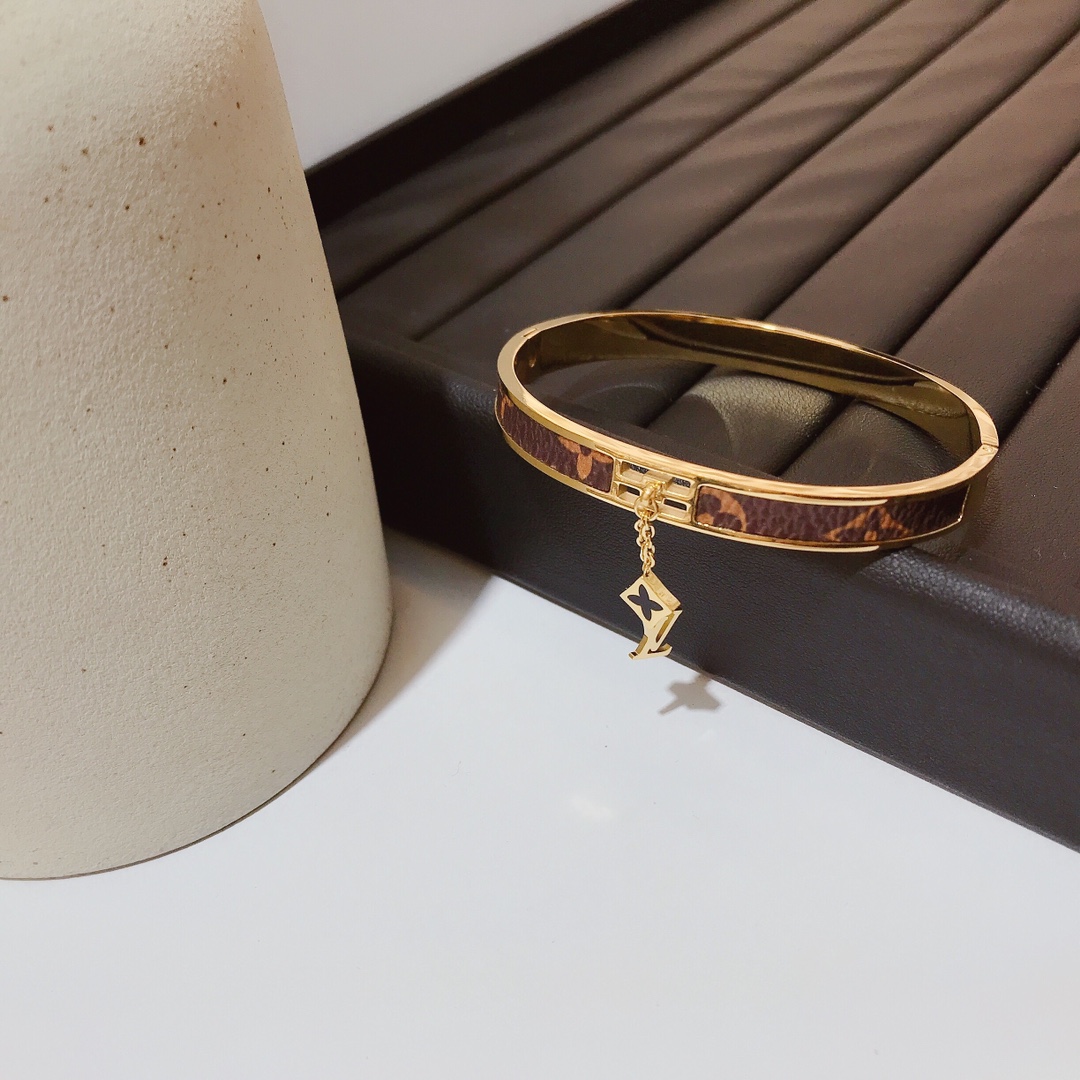 Replica LOUIS VUITTON Bangle