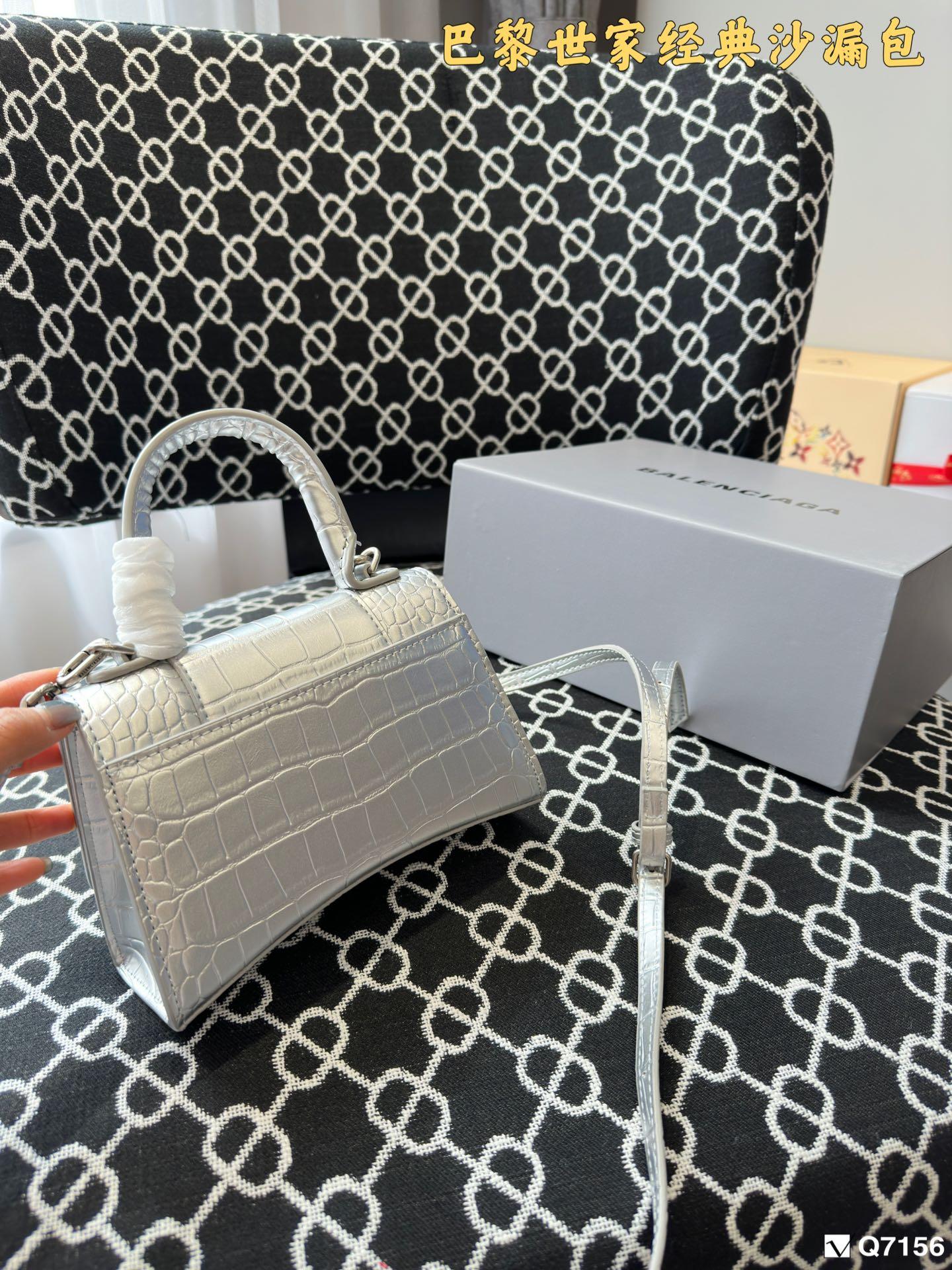 Replica Balenciaga Bag  23*10*14CM /19*8*12CM