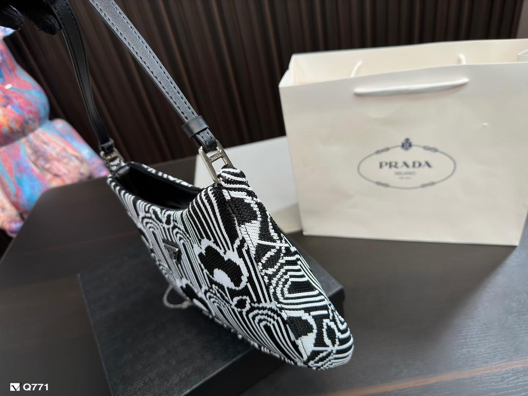 Replica Prada Bag 18*26CM