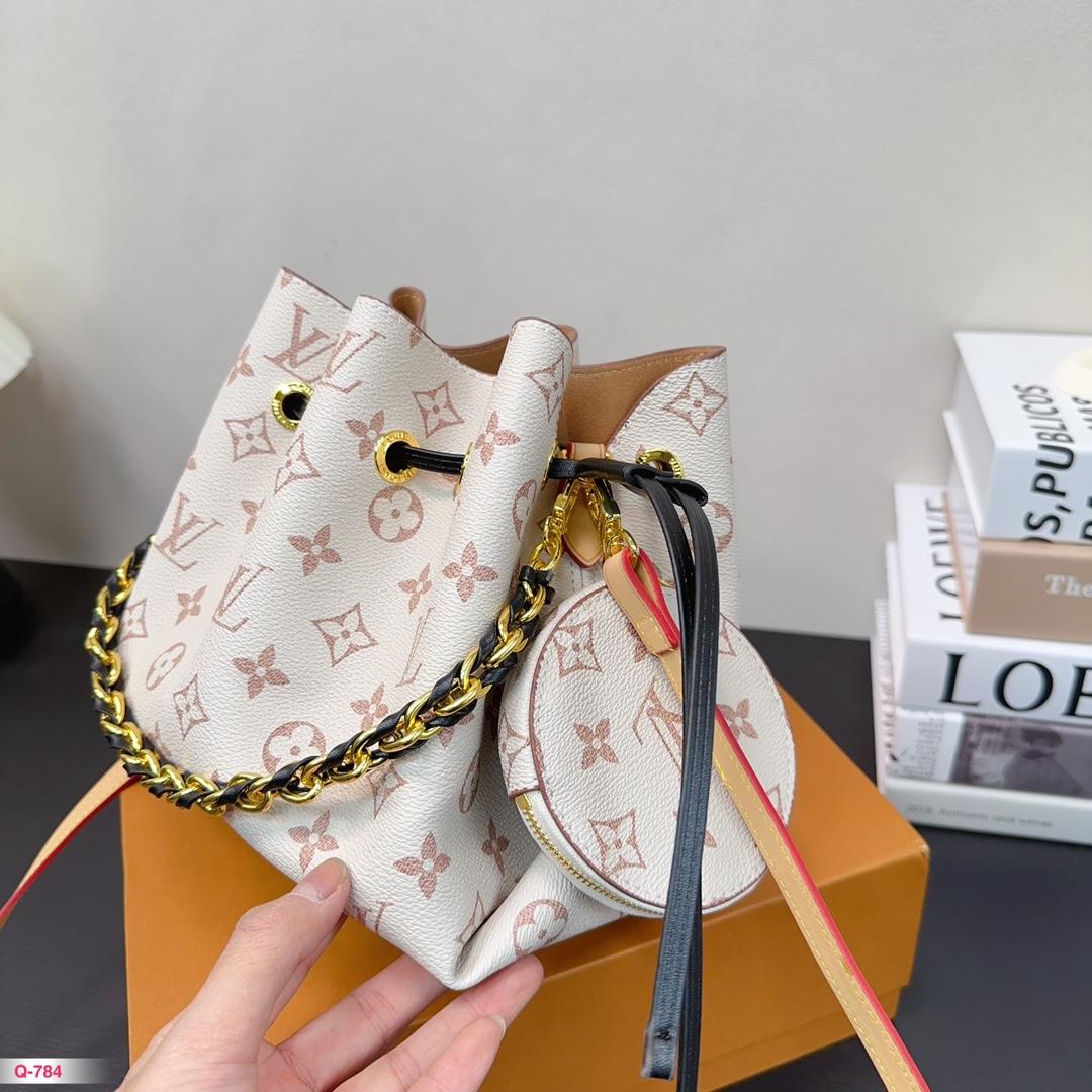 Replica Louis Vuitton Bag 22*19CM