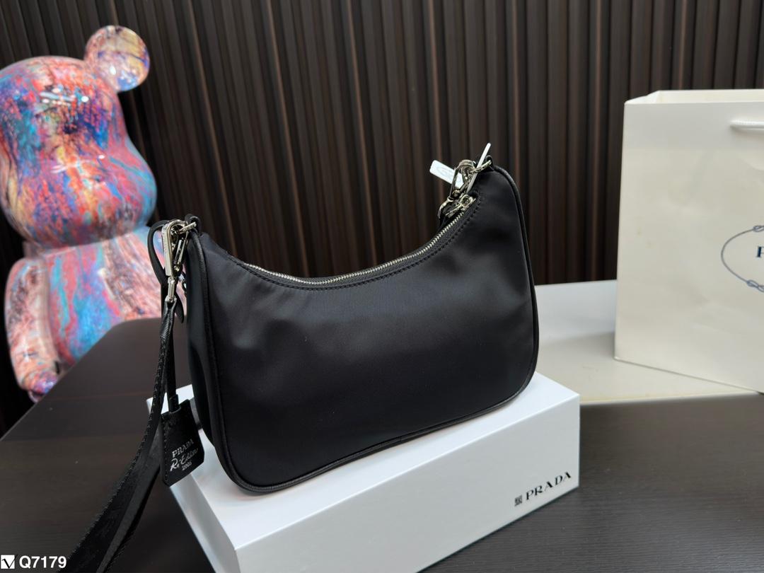 Replica Prada Bag 12*25CM