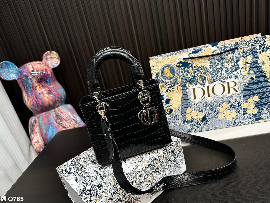 Replica Dior Bag 17*7*14CM