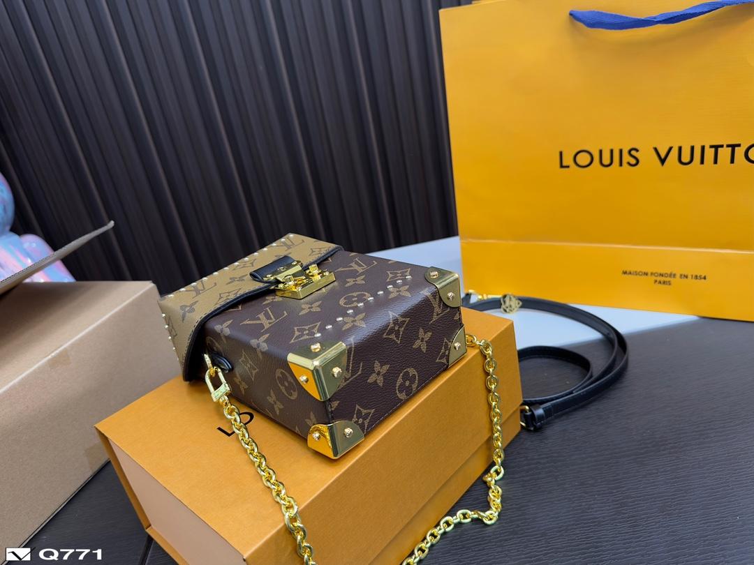 Replica Louis Vuitton Bag 12*17CM