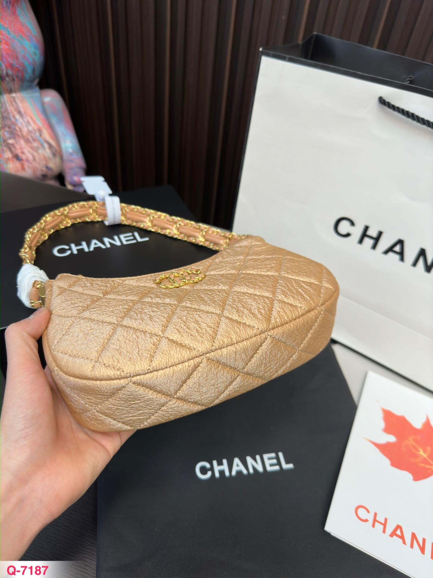 Replica Chanel Bag 13*23CM