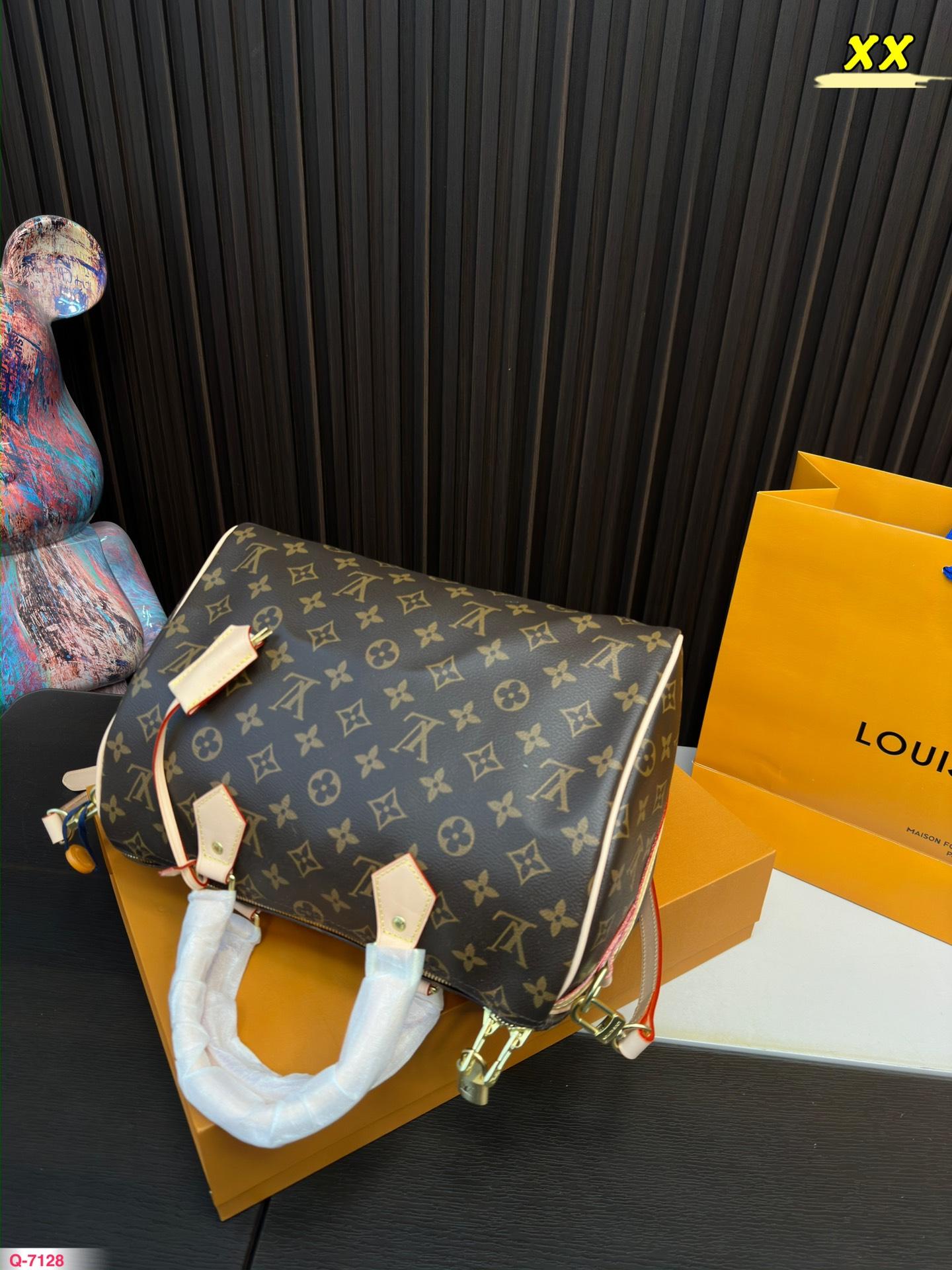 Replica Louis Vuitton Bag 30*21CM