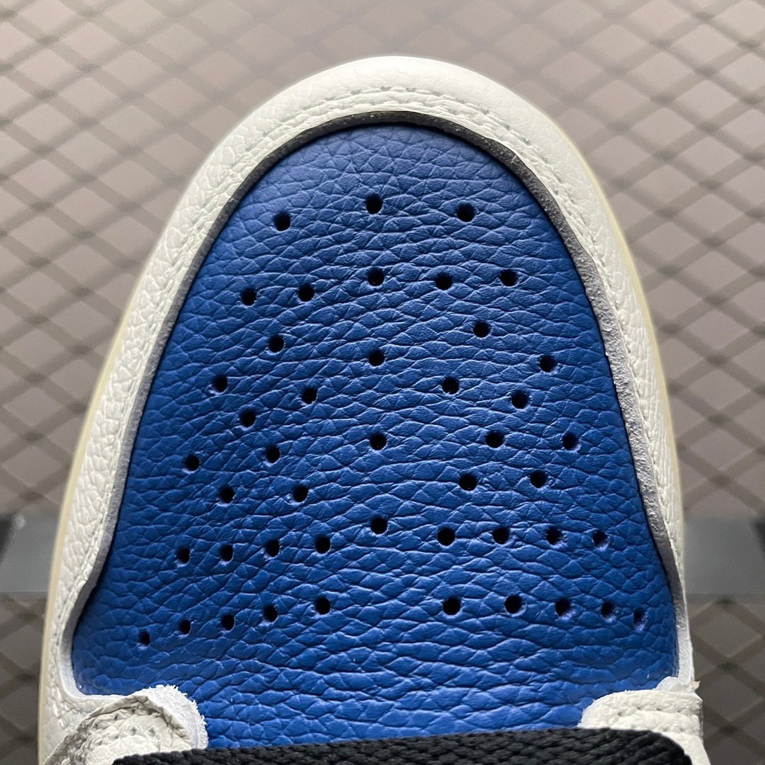Replica Air Jordan Shoe On Sale Travis Scott x Air Jordan 1TS Size 36-47.5