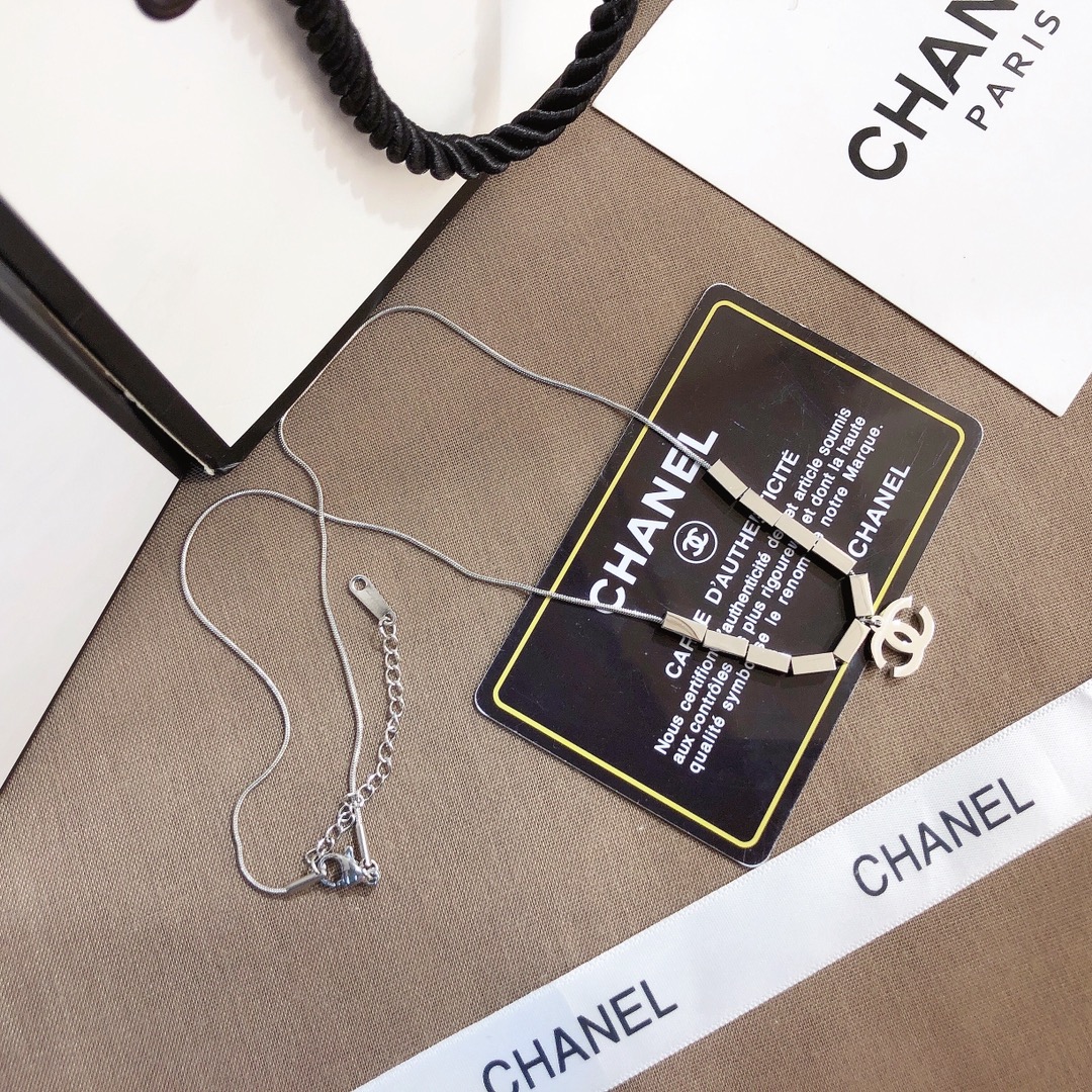 Replica CHANEL Necklace