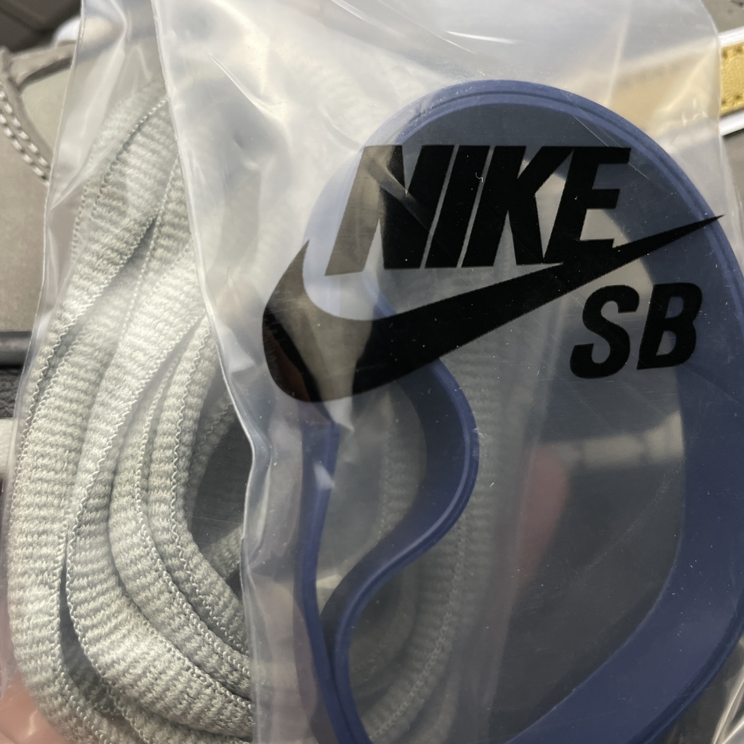 Replica Nike Dunk SB Shoe Nike Dunk LowGrey Lobster BV1310-105 Size 36-47.5