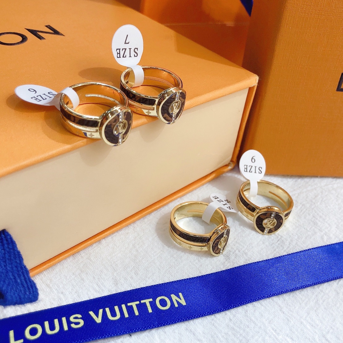 Replica LOUIS VUITTON Ring