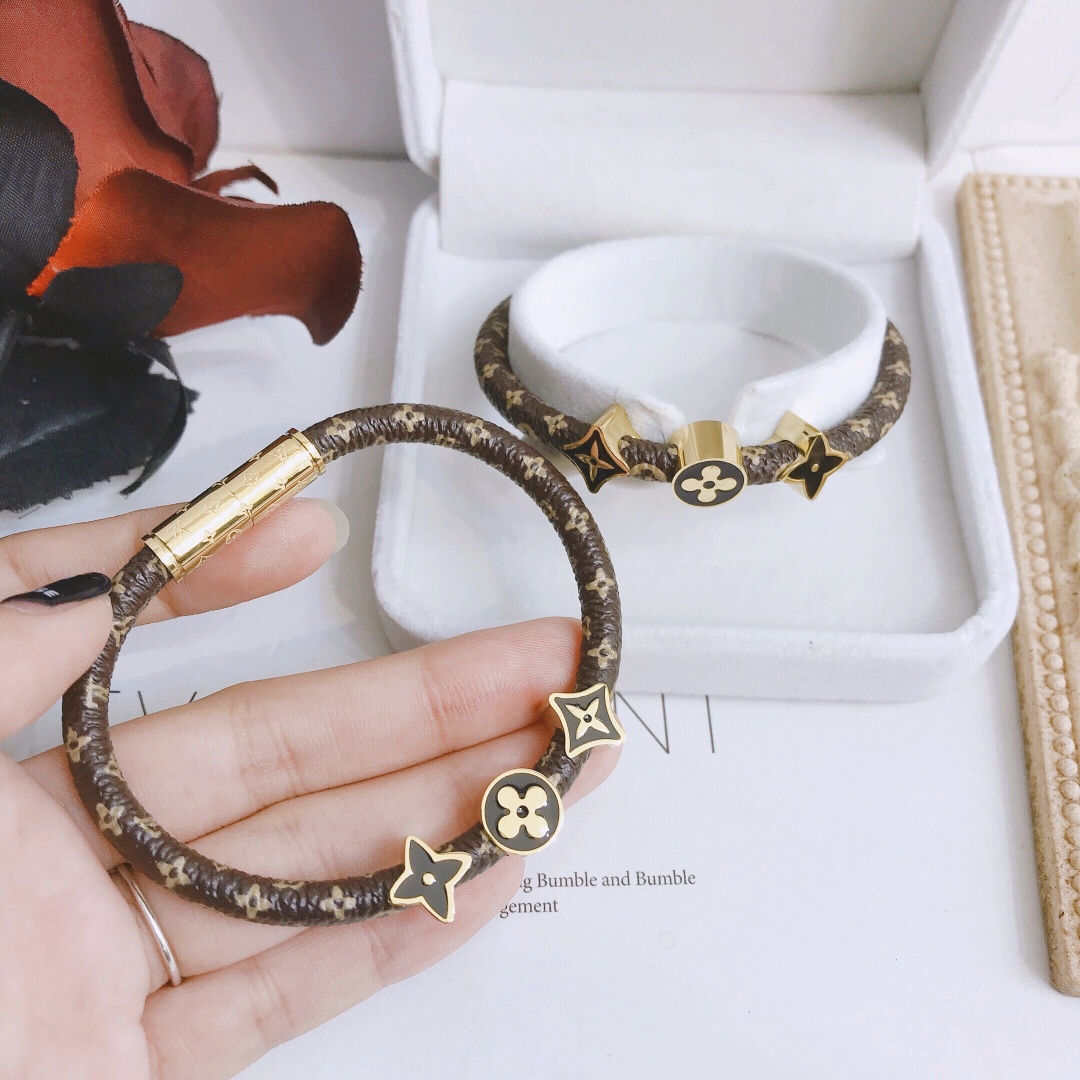 Replica LOUIS VUITTON Bangle