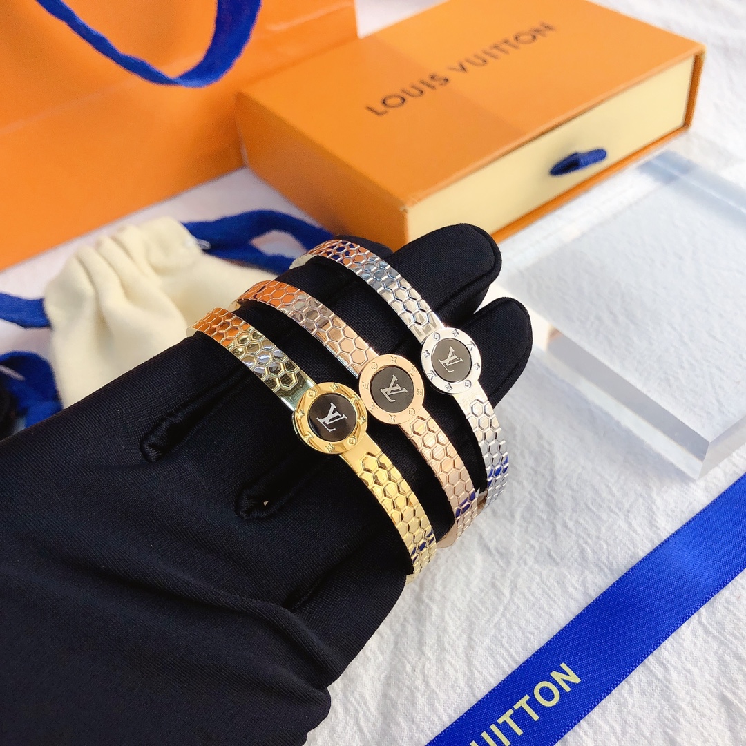 Replica LOUIS VUITTON Bangle