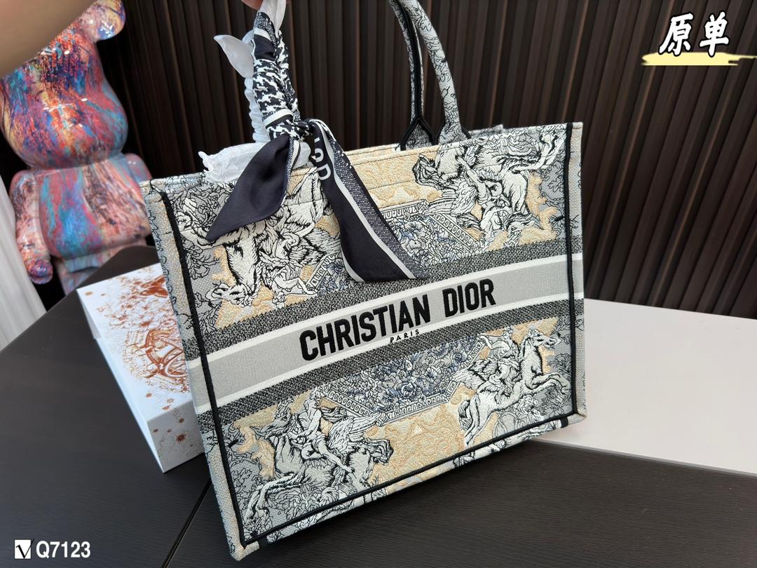 Replica Dior Bag   41*34CM/36*27CM