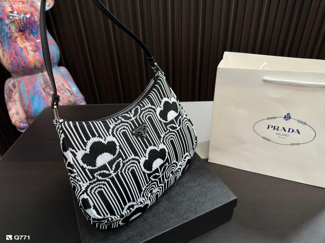 Replica Prada Bag 18*26CM