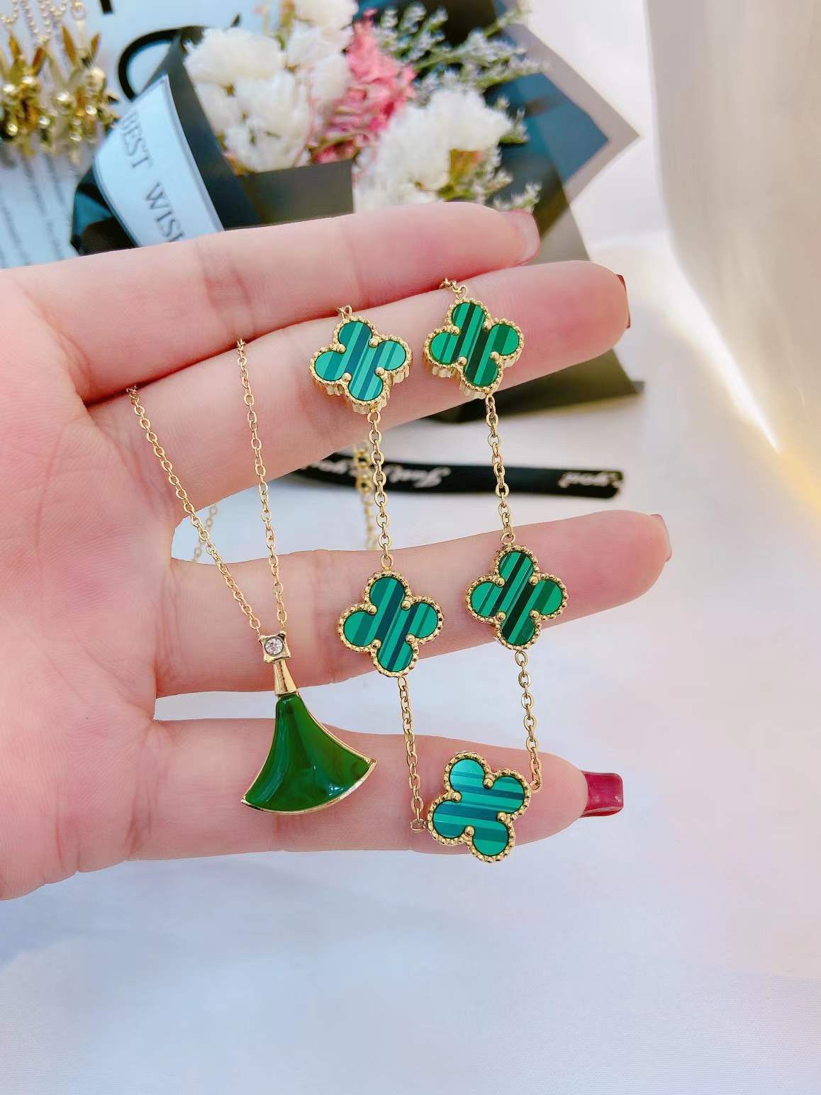 Replica VanCleef Arpels Necklace