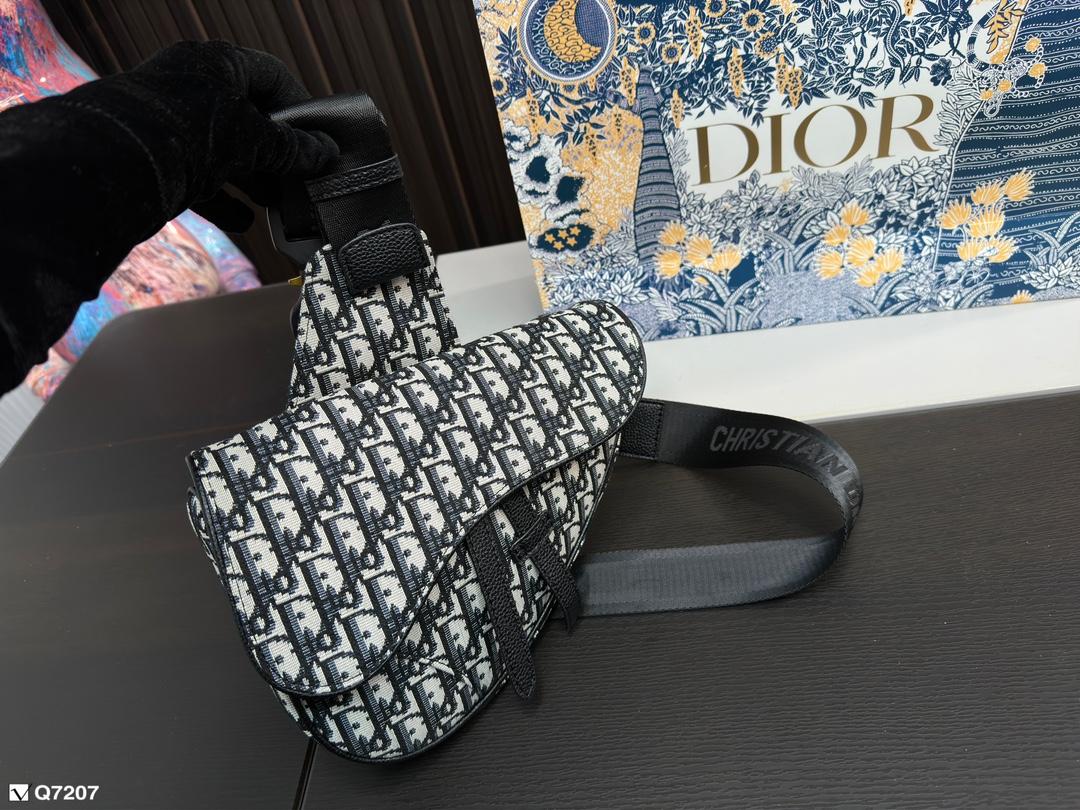 Replica Dior Bag 18*25CM