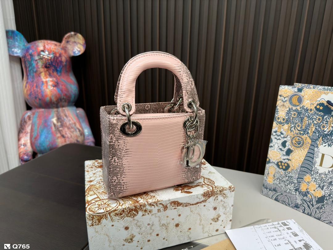 Replica Dior Bag  14*17*7CM