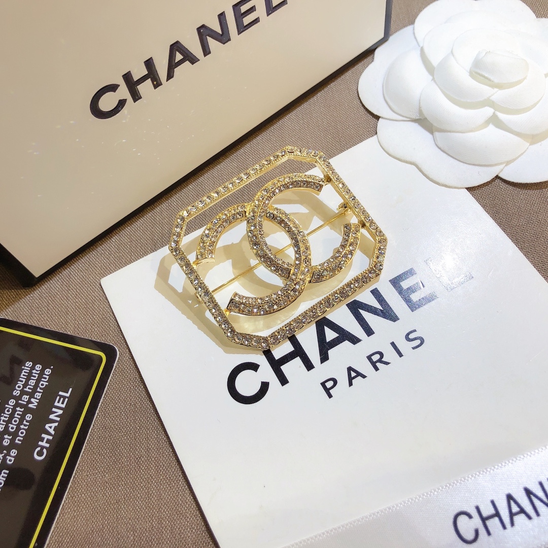 Replica CHANEL Brooch