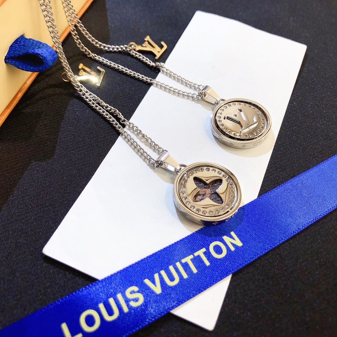Replica LOUIS VUITTON Necklace