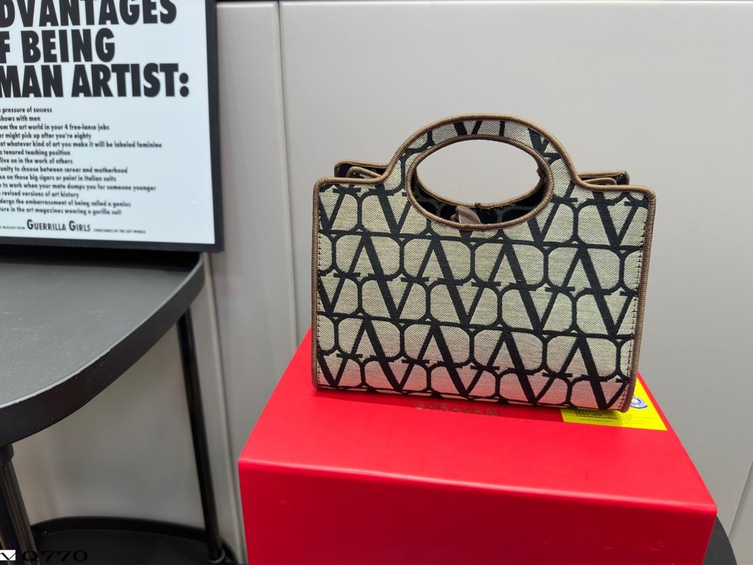 Replica Valentino Bag 23*21CM