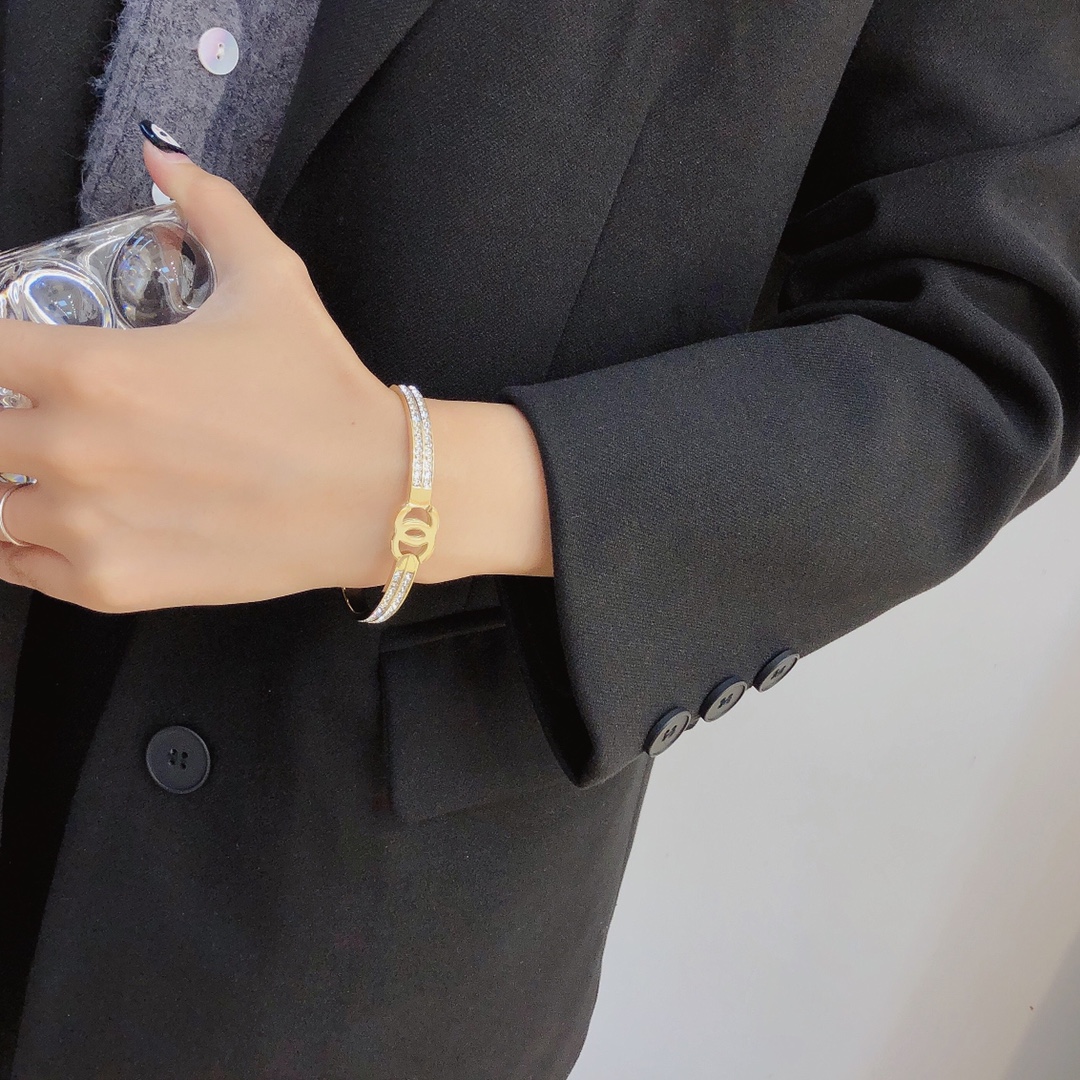 Replica CHANEL Bangle
