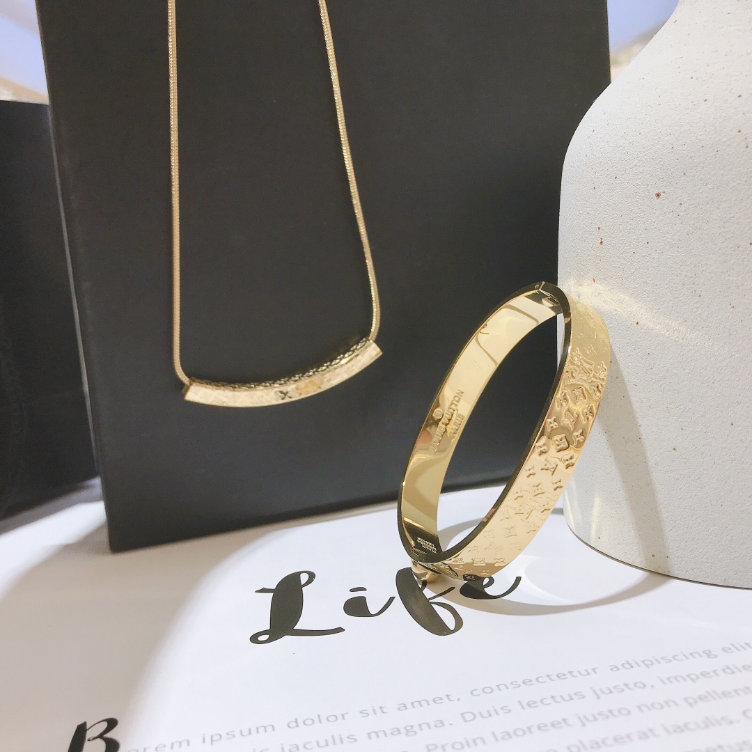Replica LOUIS VUITTON Bangle